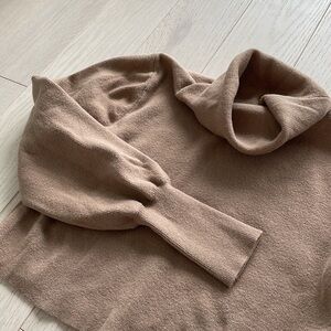 Wilfred Cropped Tan Sweater